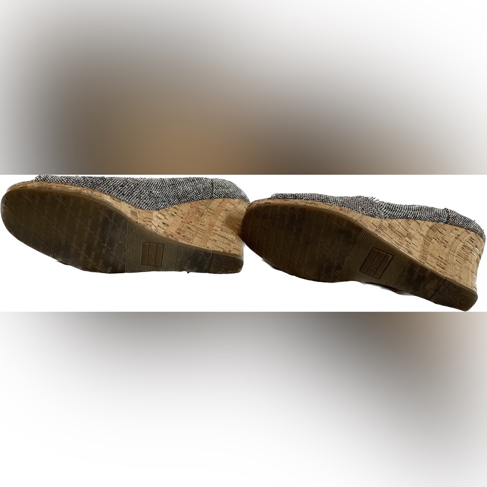 TOMS - Picture 5 of 7